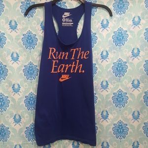 Nike Womens Run The Earth Medium Blue Tank D49